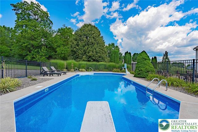 2639 Bellview Road, North Whitehall Twp, PA 18078