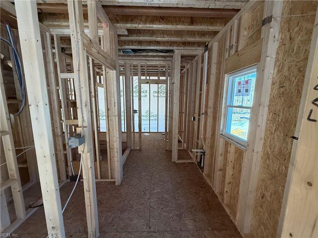 27 East West PW, Gloucester, VA 23061