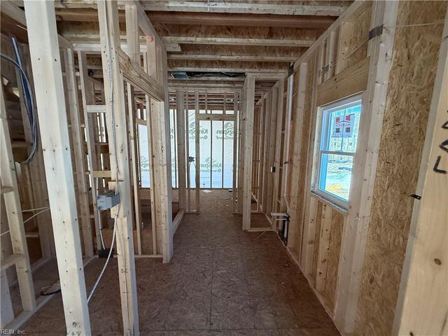 27 East West PW, Gloucester, VA 23061