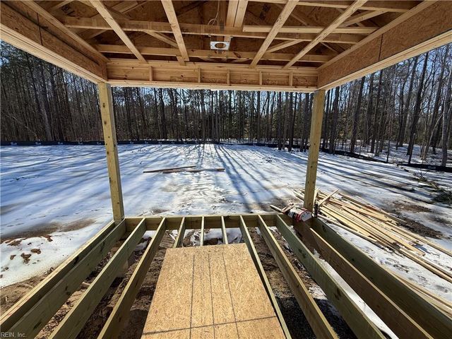 27 East West PW, Gloucester, VA 23061