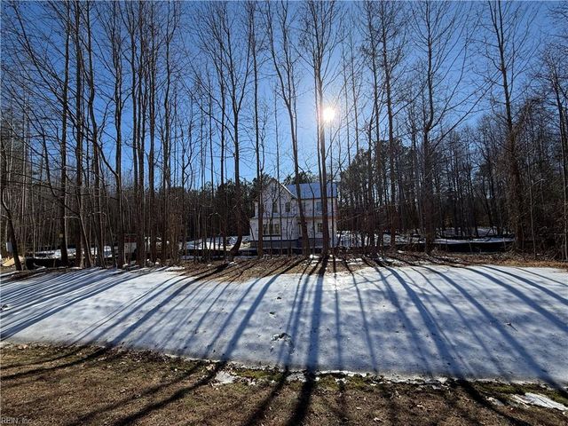 27 East West PW, Gloucester, VA 23061