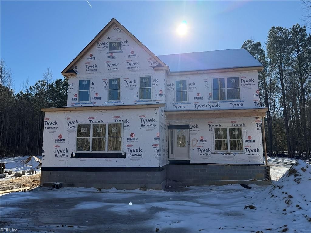 27 East West PW, Gloucester, VA 23061