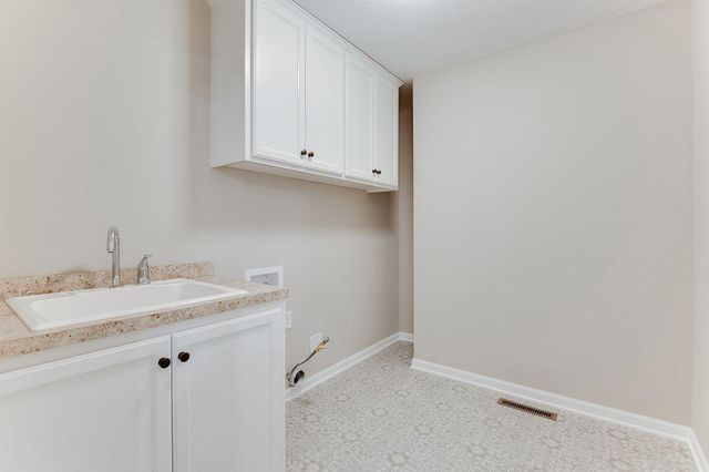 22832 Raven Street NW, Oak Grove, MN 55005