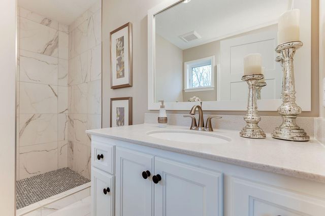 22832 Raven Street NW, Oak Grove, MN 55005