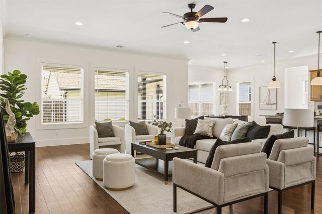 1009 Scenic DR, Georgetown, TX 78626