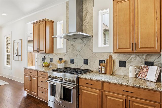 1009 Scenic DR, Georgetown, TX 78626