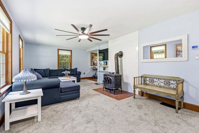 15 Oxbow Lane, Derry, NH 03038