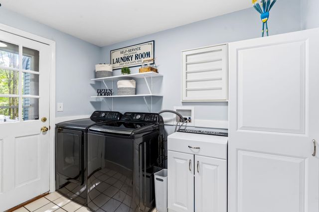 15 Oxbow Lane, Derry, NH 03038