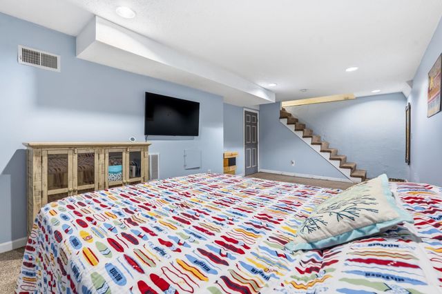 15 Oxbow Lane, Derry, NH 03038
