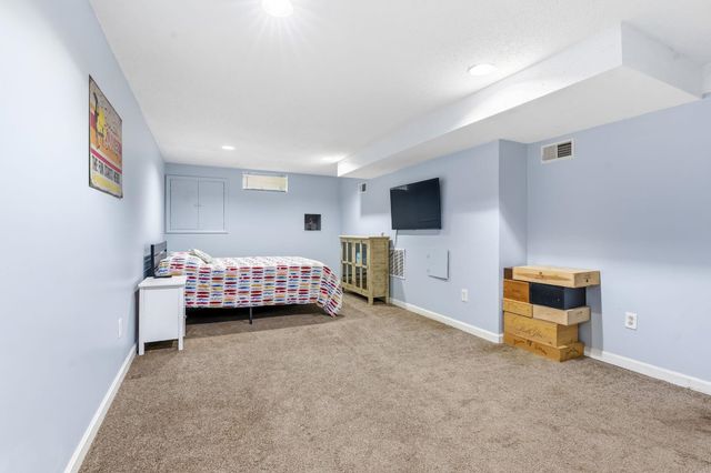 15 Oxbow Lane, Derry, NH 03038