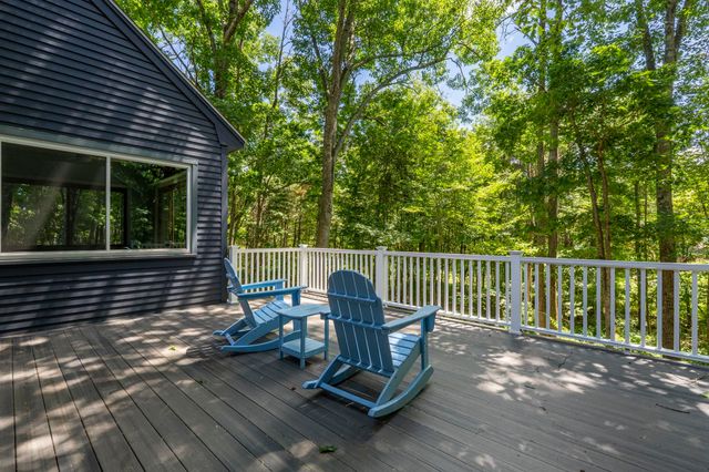 15 Oxbow Lane, Derry, NH 03038