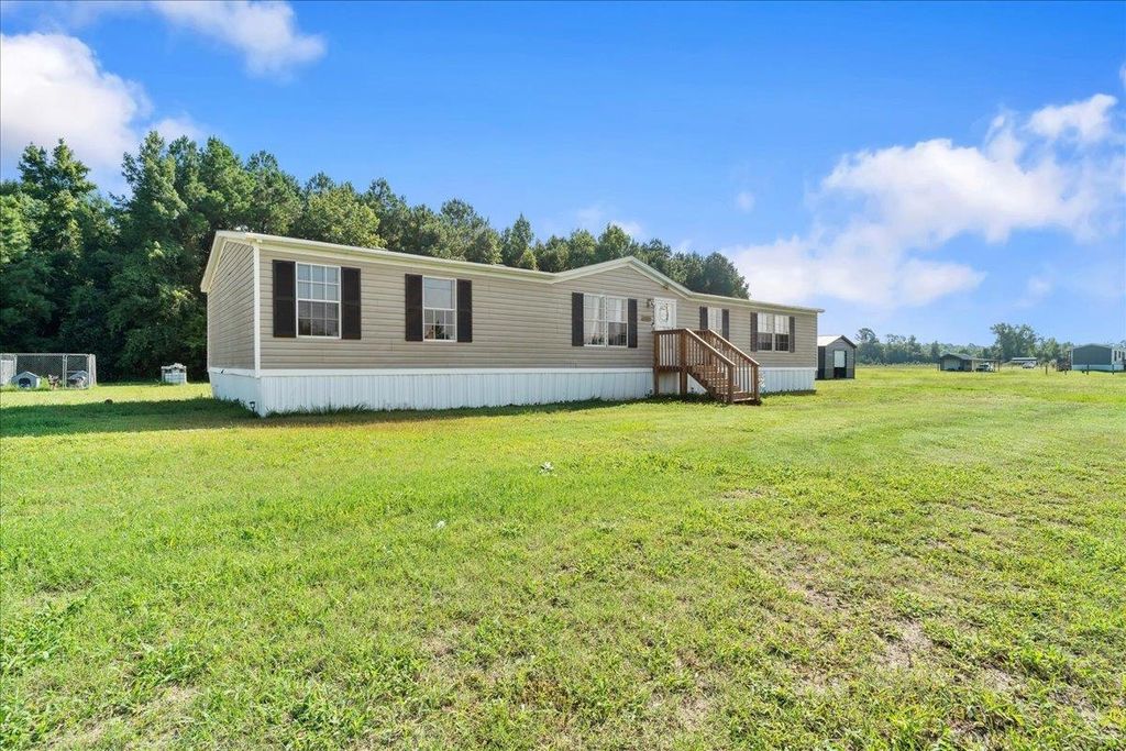 10026 Hardwick Rd., Nichols, SC 29581 — exterior