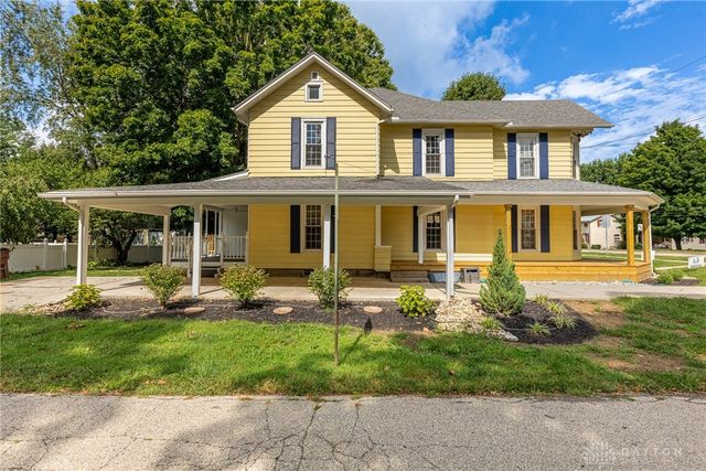 737 Central Avenue, Carlisle, OH 45005