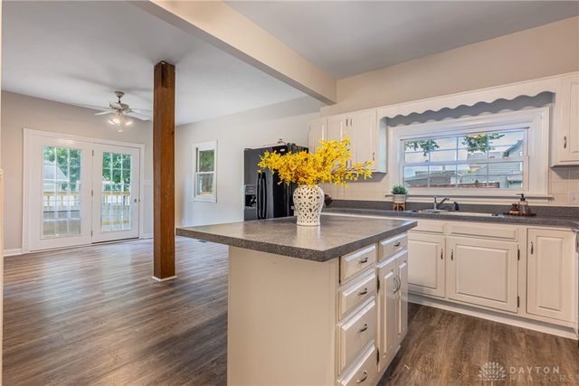 737 Central Avenue, Carlisle, OH 45005