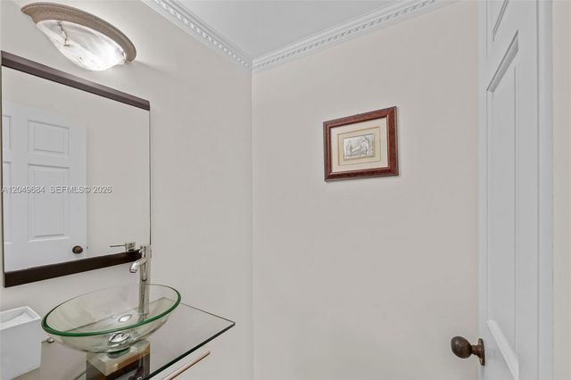 2432 Fisher Island Dr 5302, Miami Beach, FL 33109