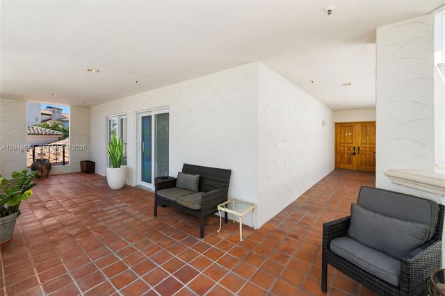 2432 Fisher Island Dr 5302, Miami Beach, FL 33109