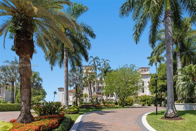 2432 Fisher Island Dr 5302, Miami Beach, FL 33109