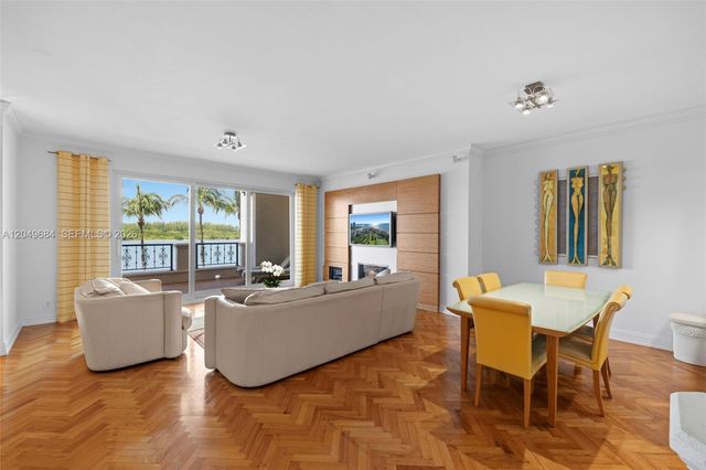 2432 Fisher Island Dr 5302, Miami Beach, FL 33109