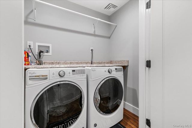 320 Clearview Lane, Massapequa, NY 11758