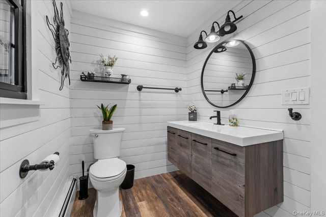 320 Clearview Lane, Massapequa, NY 11758