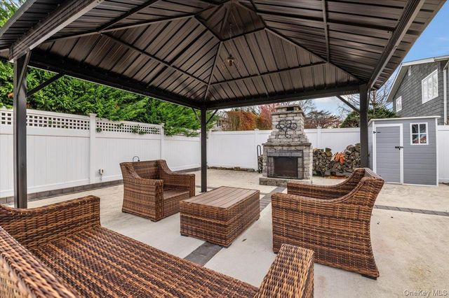 320 Clearview Lane, Massapequa, NY 11758