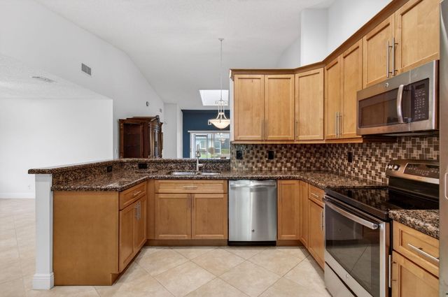 6135 Waldwick Circle, Delray Beach, FL 33484