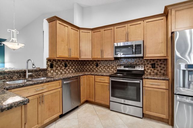 6135 Waldwick Circle, Delray Beach, FL 33484