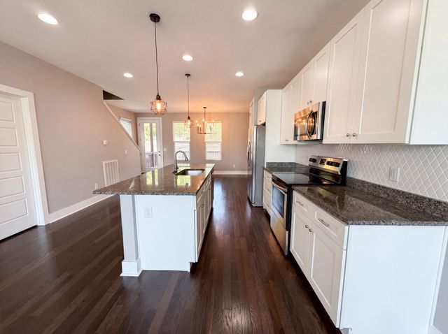 227A Hillcrest Dr, Madison, TN 37115