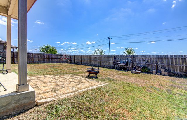 305 TERON DR, San Marcos, TX 78666