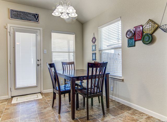 305 TERON DR, San Marcos, TX 78666