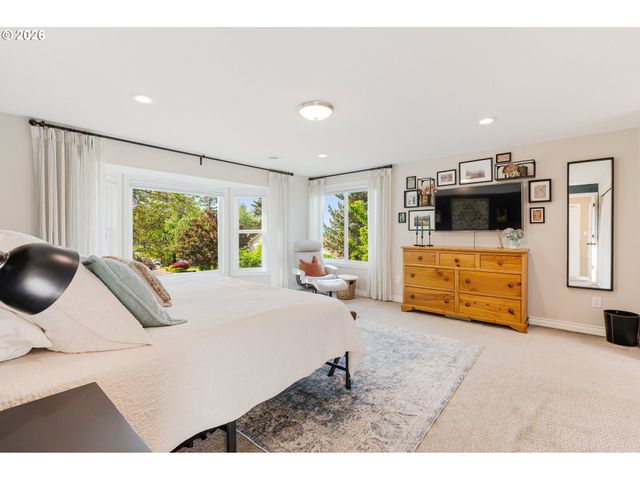 7680 Sw 182ND Pl, Beaverton, OR 97007