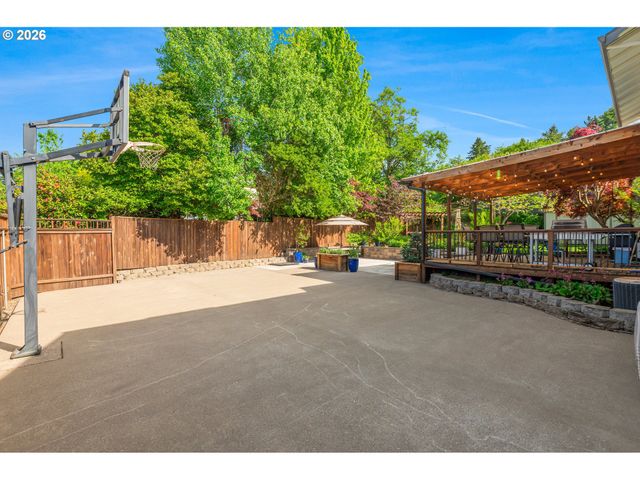 7680 Sw 182ND Pl, Beaverton, OR 97007