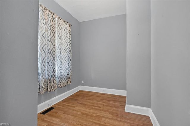 349 51st ST A, Newport News, VA 23608
