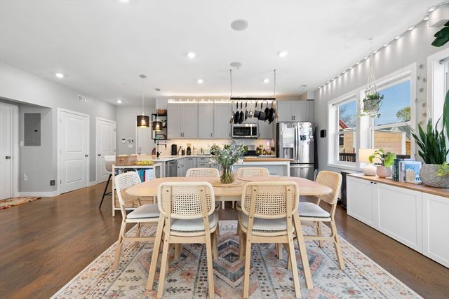 10 Ruthven Park U2, Boston, MA 02121