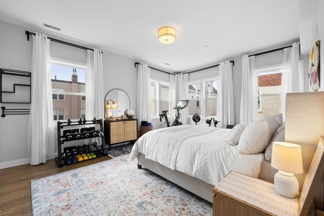 10 Ruthven Park U2, Boston, MA 02121