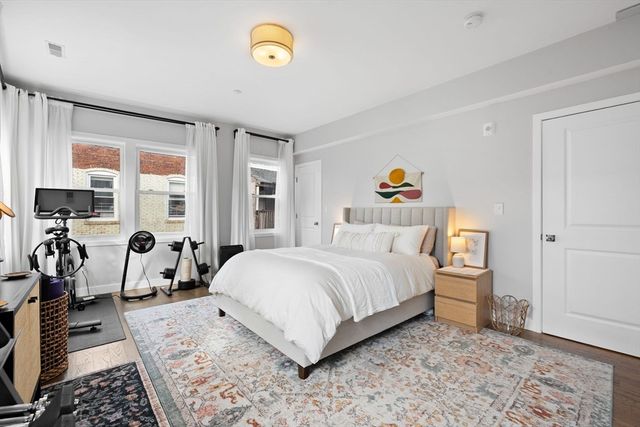 10 Ruthven Park U2, Boston, MA 02121