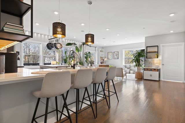 10 Ruthven Park U2, Boston, MA 02121