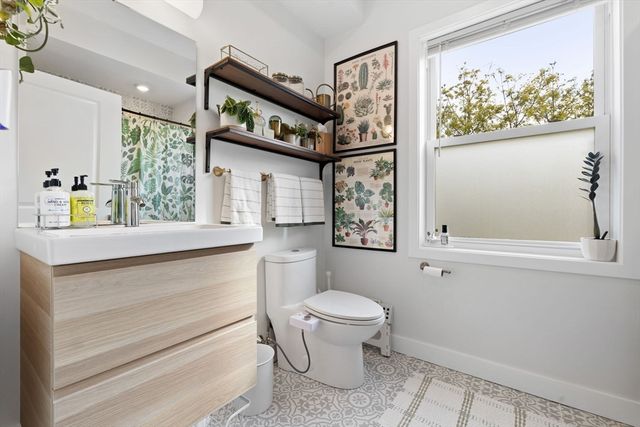 10 Ruthven Park U2, Boston, MA 02121