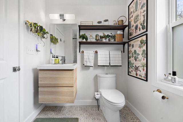 10 Ruthven Park U2, Boston, MA 02121