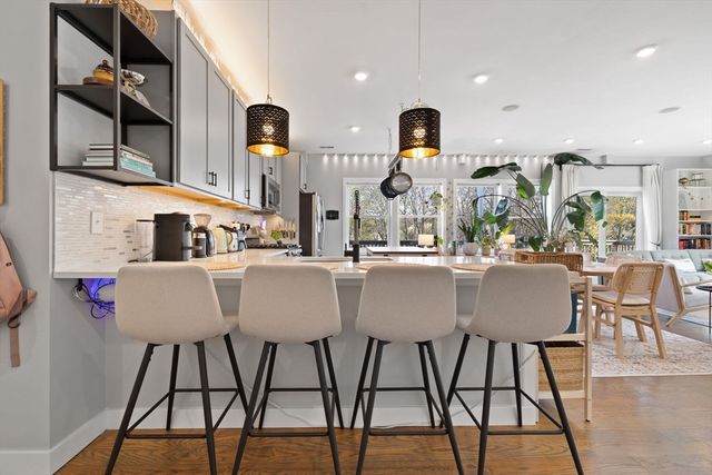 10 Ruthven Park U2, Boston, MA 02121