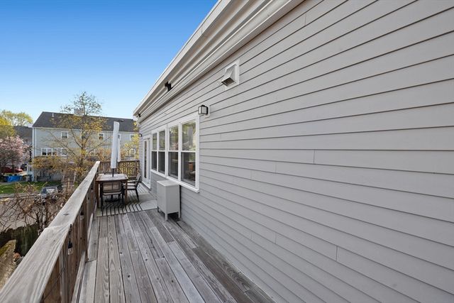 10 Ruthven Park U2, Boston, MA 02121