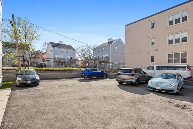 10 Ruthven Park U2, Boston, MA 02121