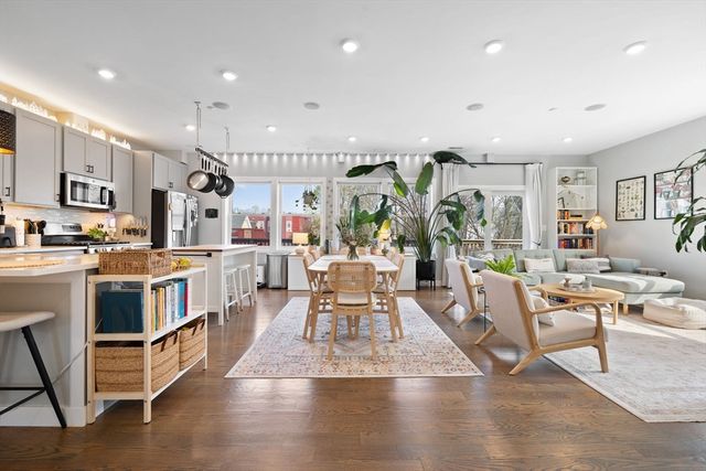 10 Ruthven Park U2, Boston, MA 02121