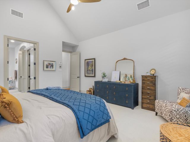 828 Royal Minister Boulevard, Lewisville, TX 75056