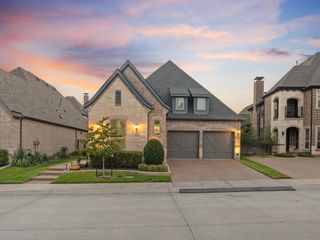 828 Royal Minister Boulevard, Lewisville, TX 75056