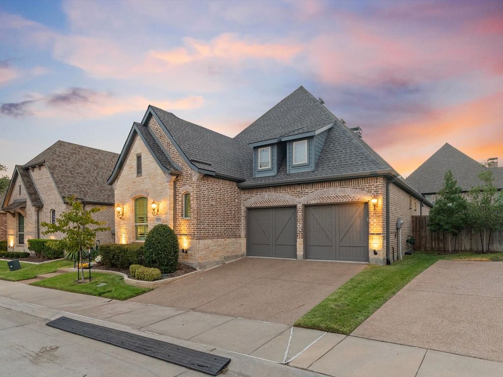 828 Royal Minister Boulevard, Lewisville, TX 75056 — photo 2
