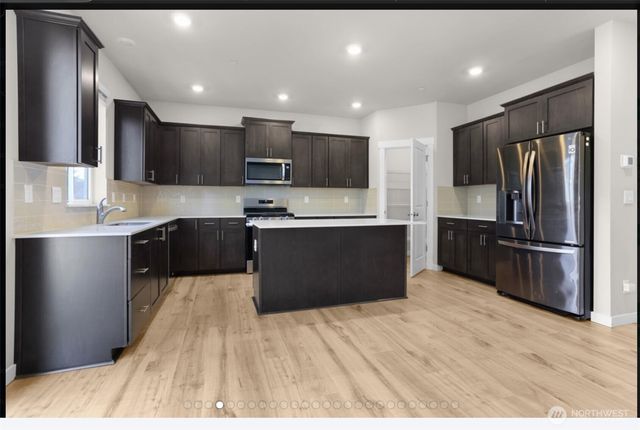 18823 111th Ave E, Puyallup, WA 98374