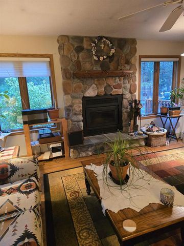 1129 Gale Avenue, Wisconsin Dells, WI 53965