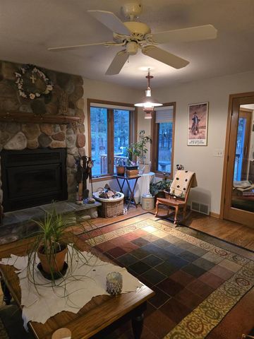 1129 Gale Avenue, Wisconsin Dells, WI 53965