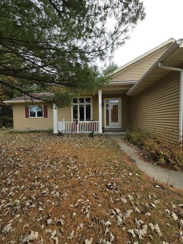 1129 Gale Avenue, Wisconsin Dells, WI 53965